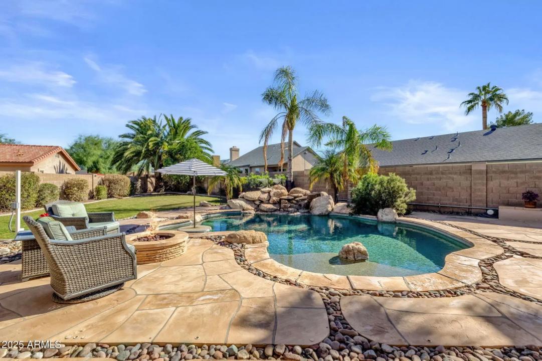 Real Estate Picture 9