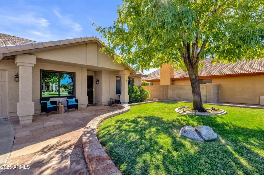 Real Estate Picture 17