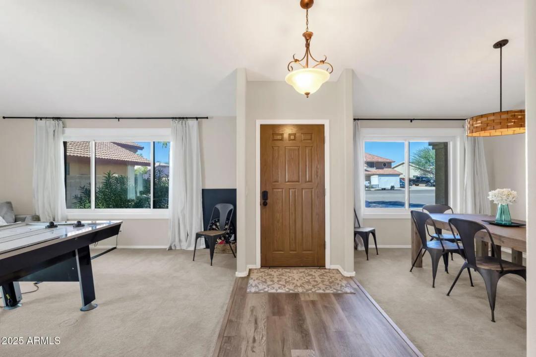 Real Estate Picture 14