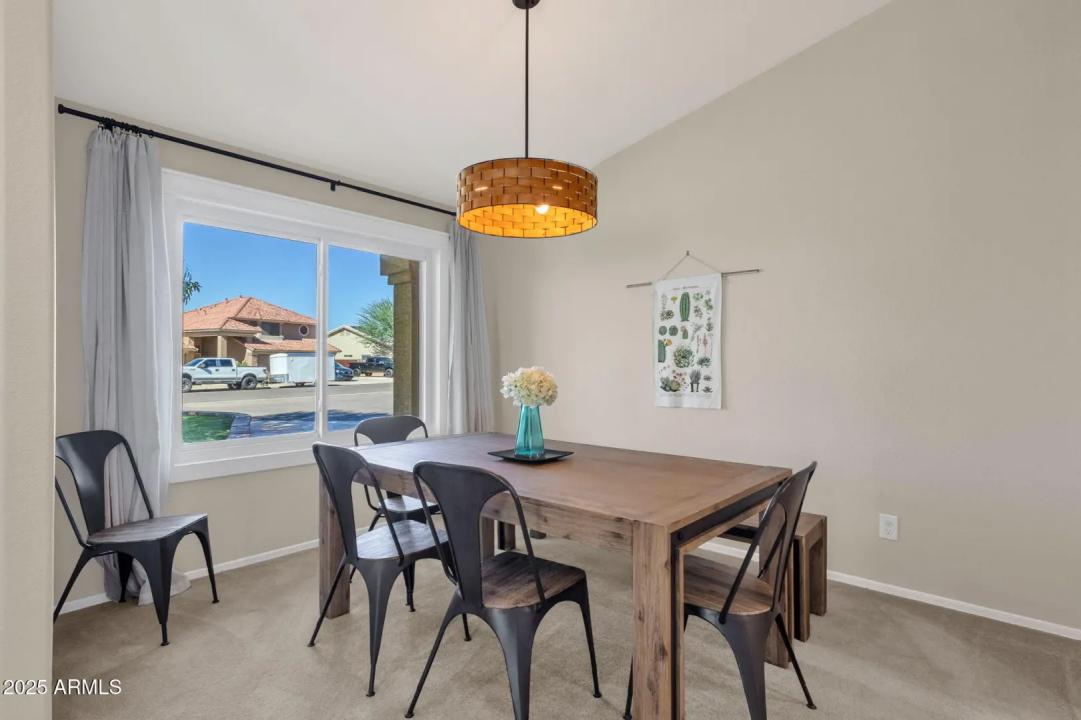 Real Estate Picture 16