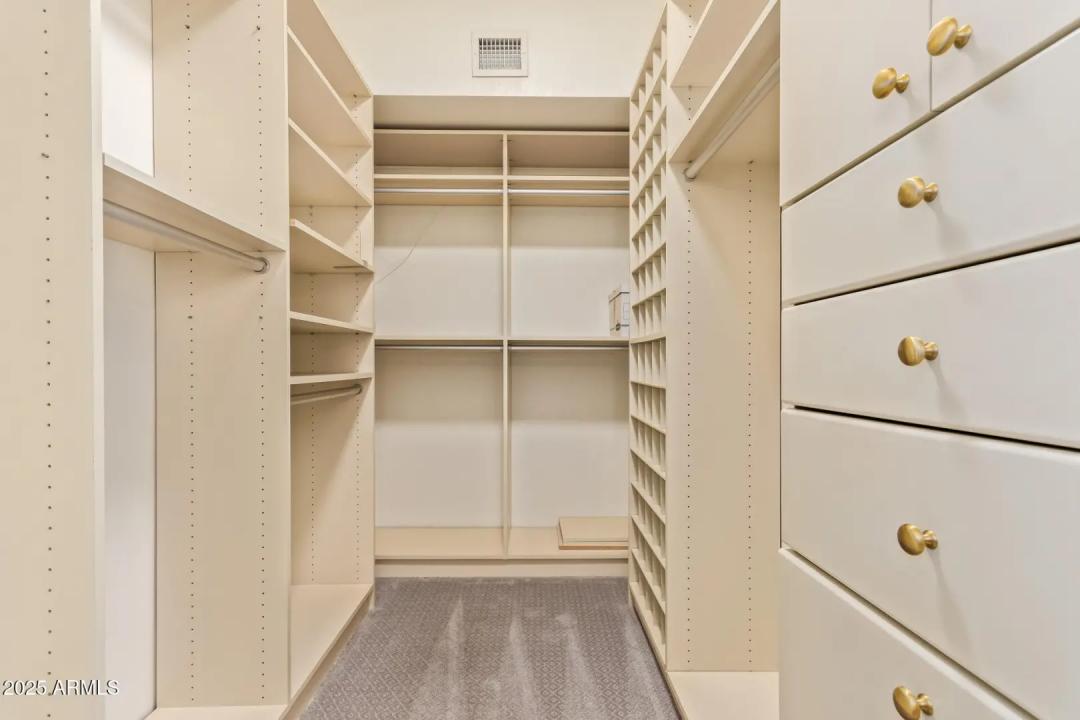 Real Estate Picture 13