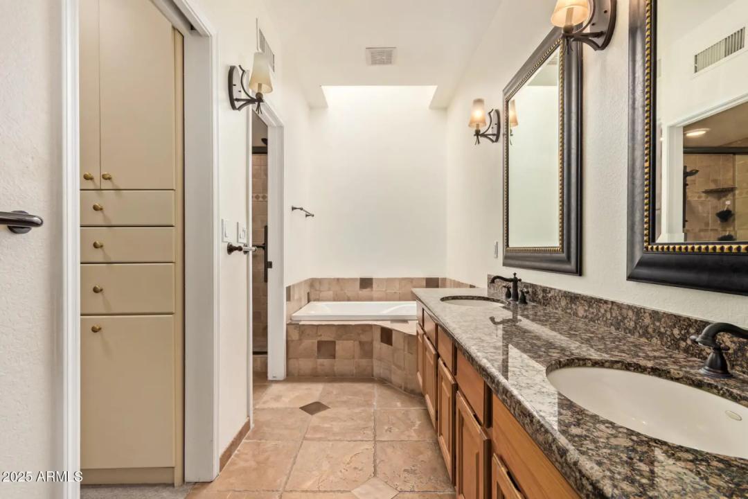 Real Estate Picture 10