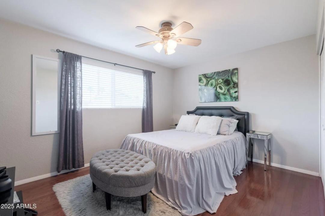 Real Estate Picture 16