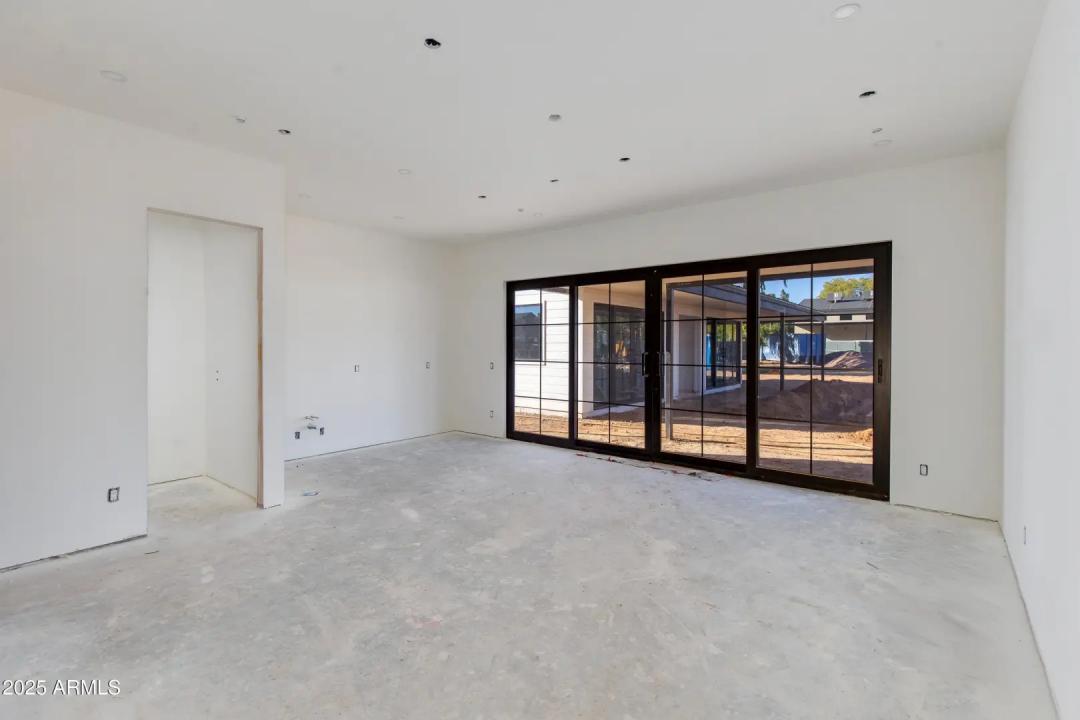 Real Estate Picture 6