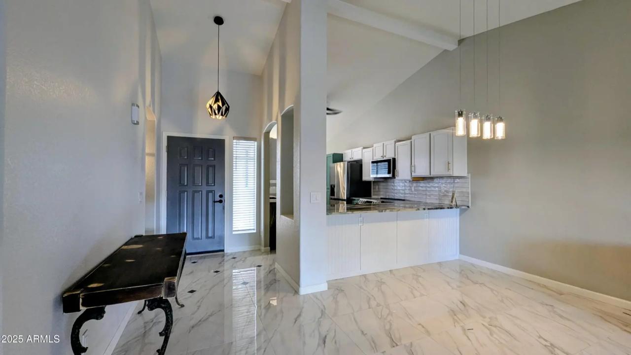 Real Estate Picture 19