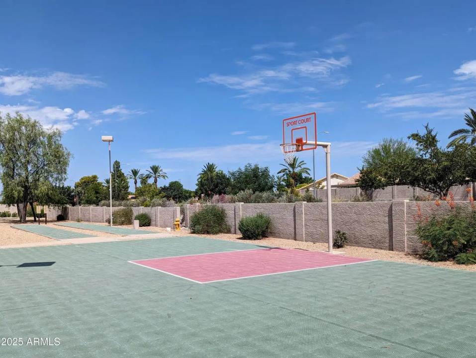 Real Estate Picture 24
