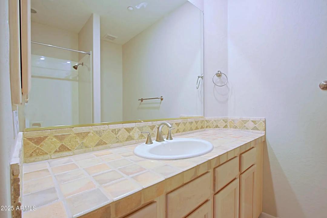 Real Estate Picture 40