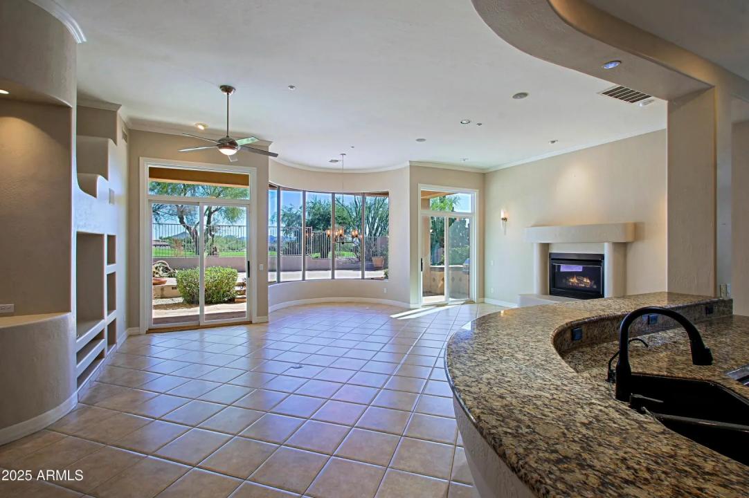 Real Estate Picture 11