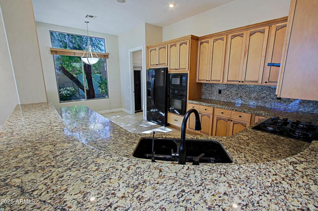 Real Estate Picture 22