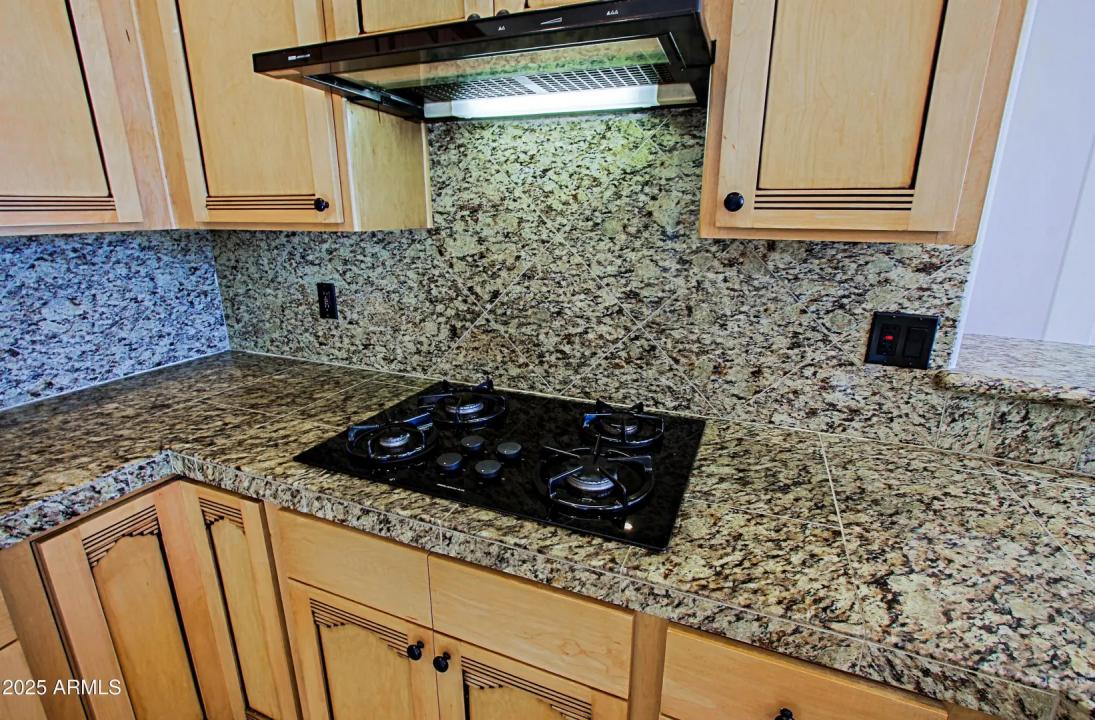 Real Estate Picture 24