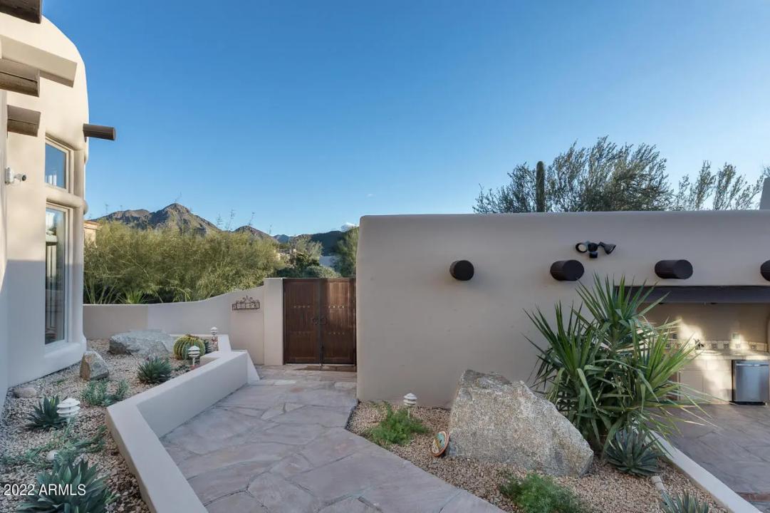 Real Estate Picture 2