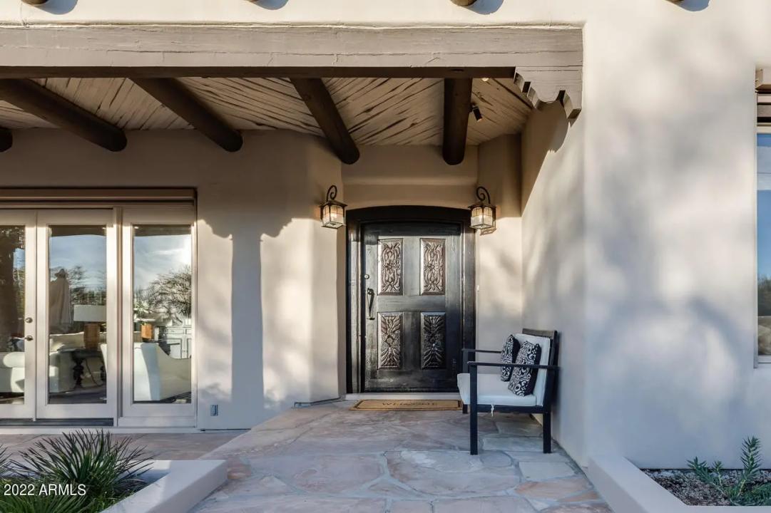 Real Estate Picture 4