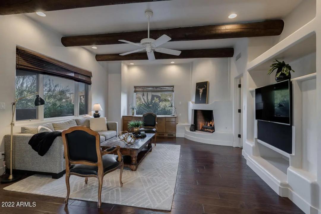 Real Estate Picture 6