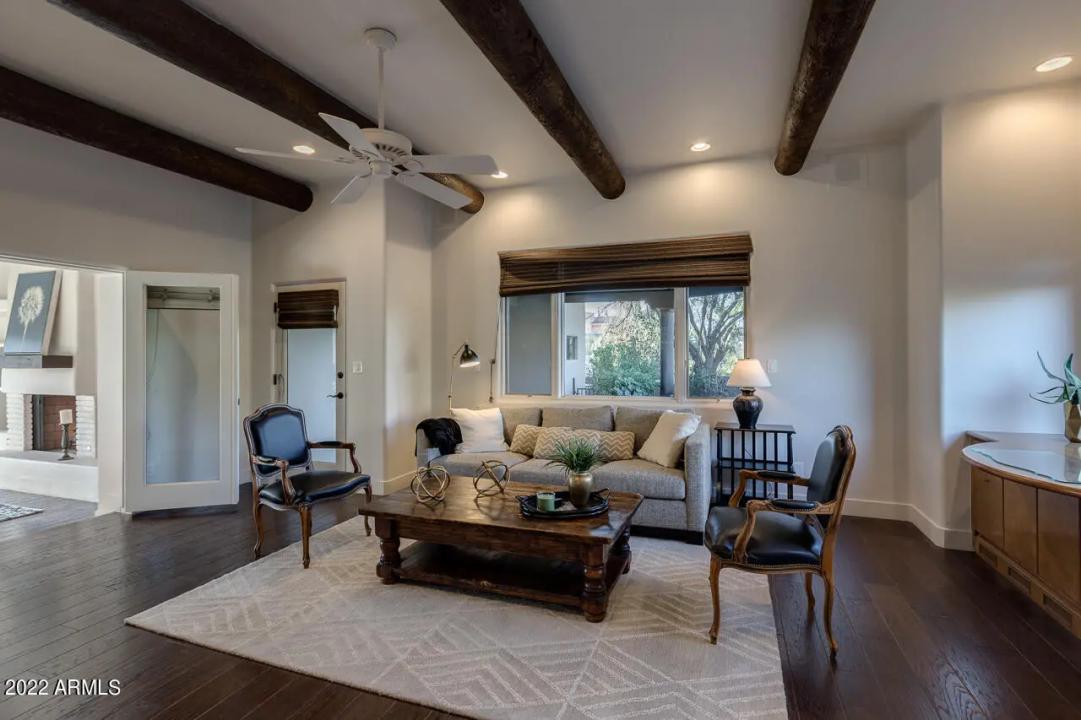 Real Estate Picture 8