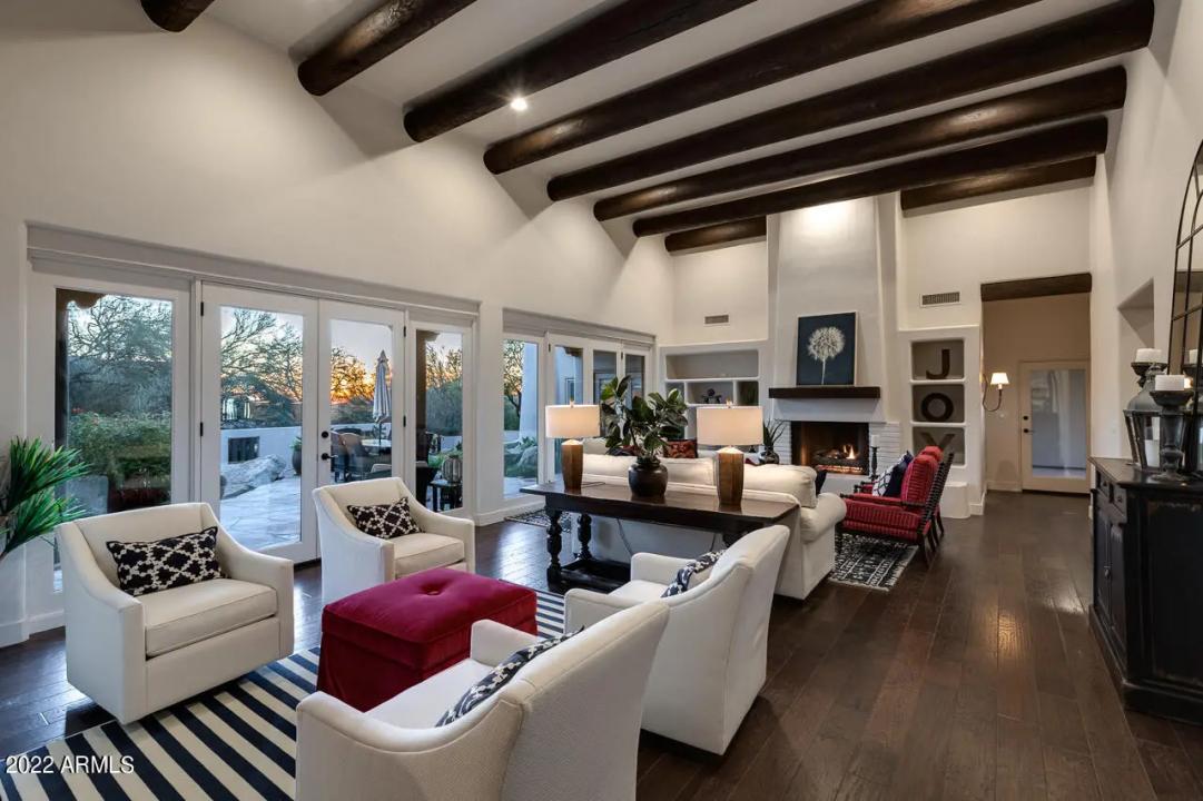 Real Estate Picture 9