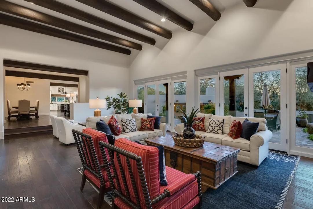 Real Estate Picture 11