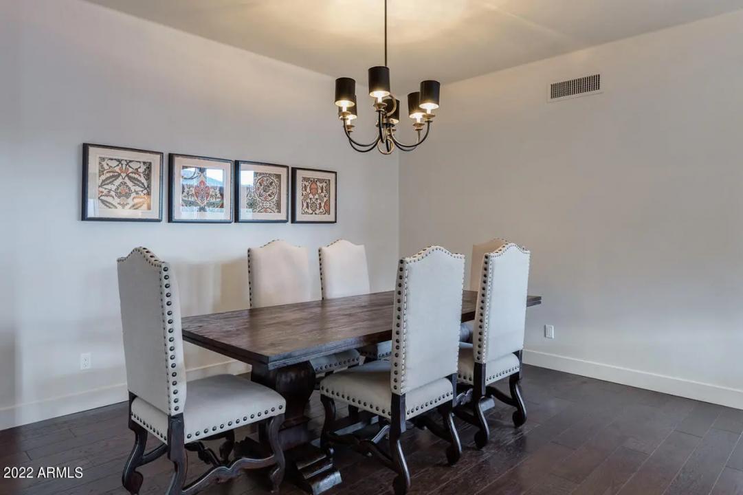 Real Estate Picture 12