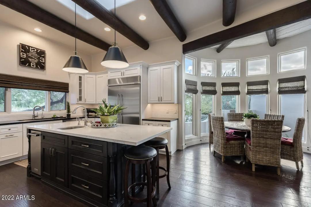 Real Estate Picture 17