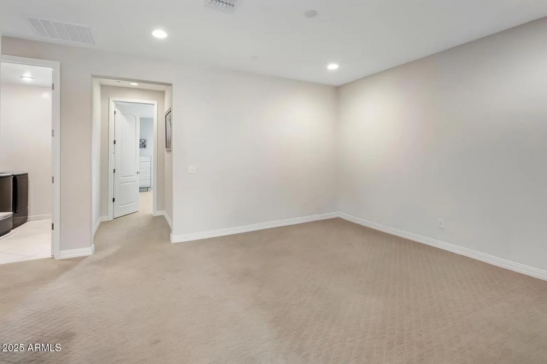 Real Estate Picture 17