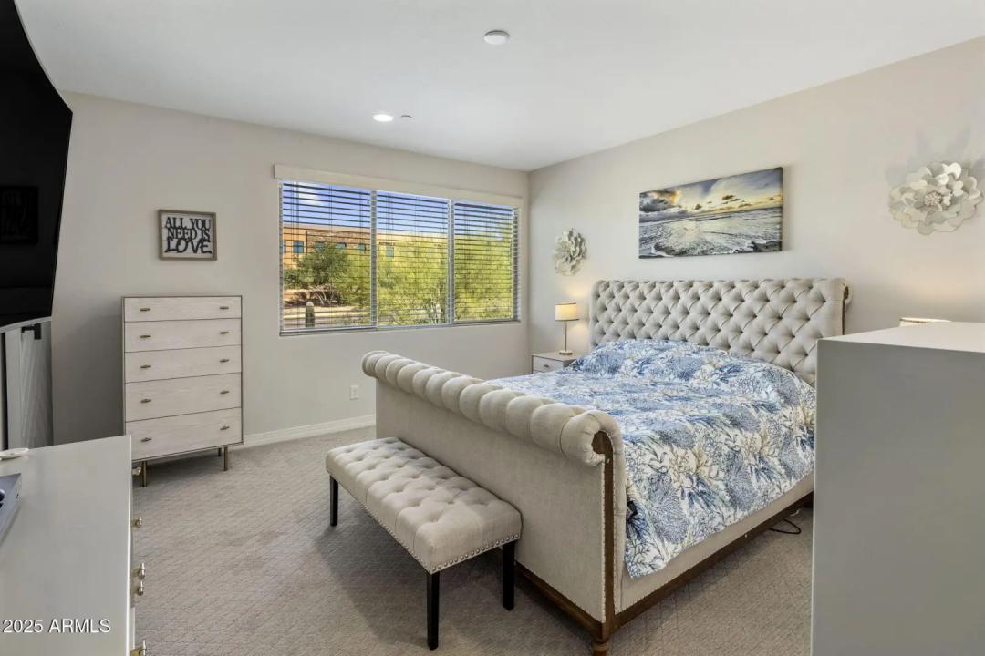 Real Estate Picture 13