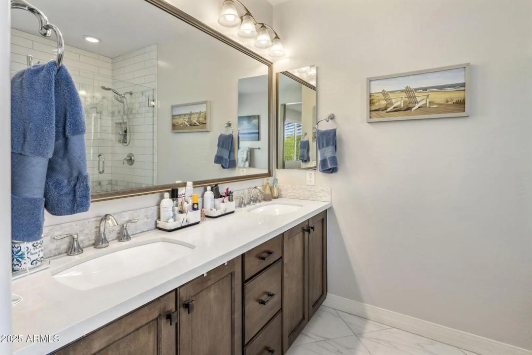 Real Estate Picture 16