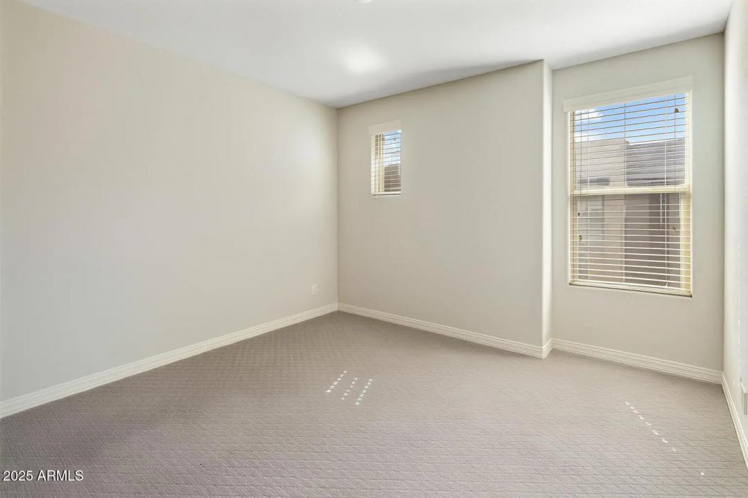 Real Estate Picture 22
