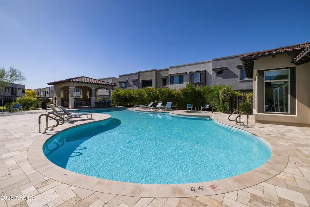 Real Estate Picture 25