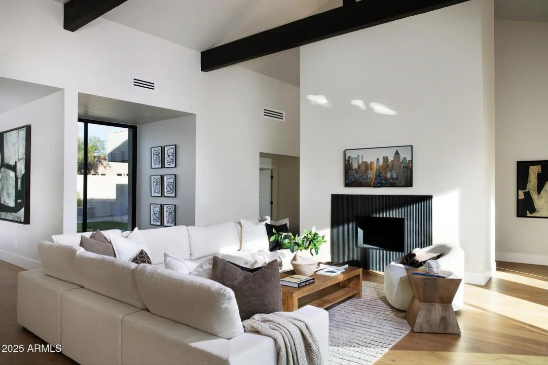 Real Estate Picture 2