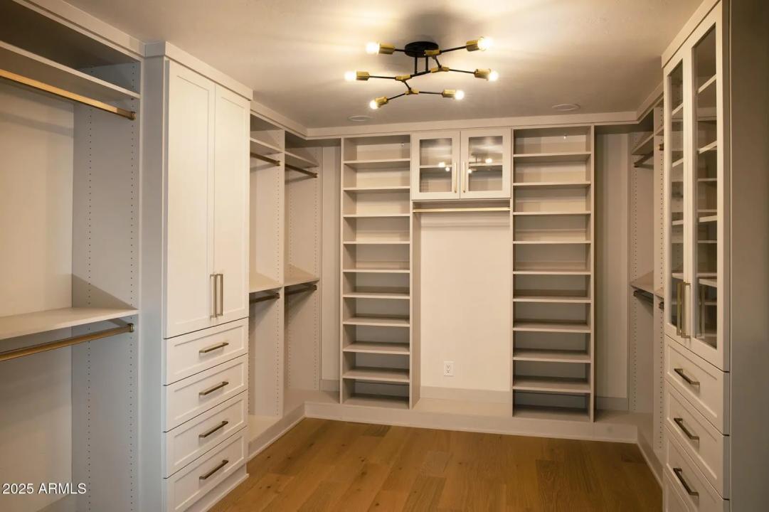 Real Estate Picture 18