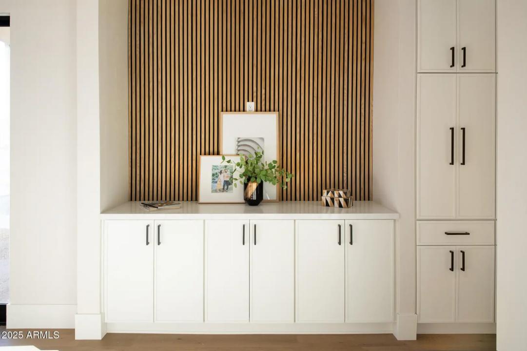 Real Estate Picture 23