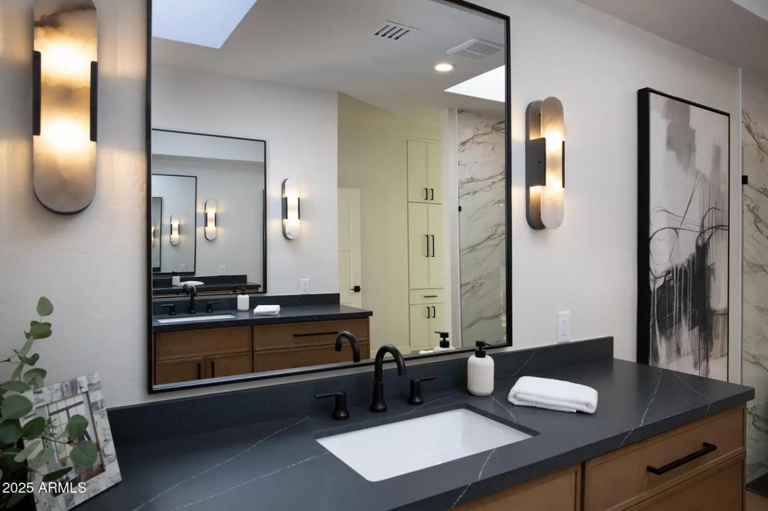 Real Estate Picture 26