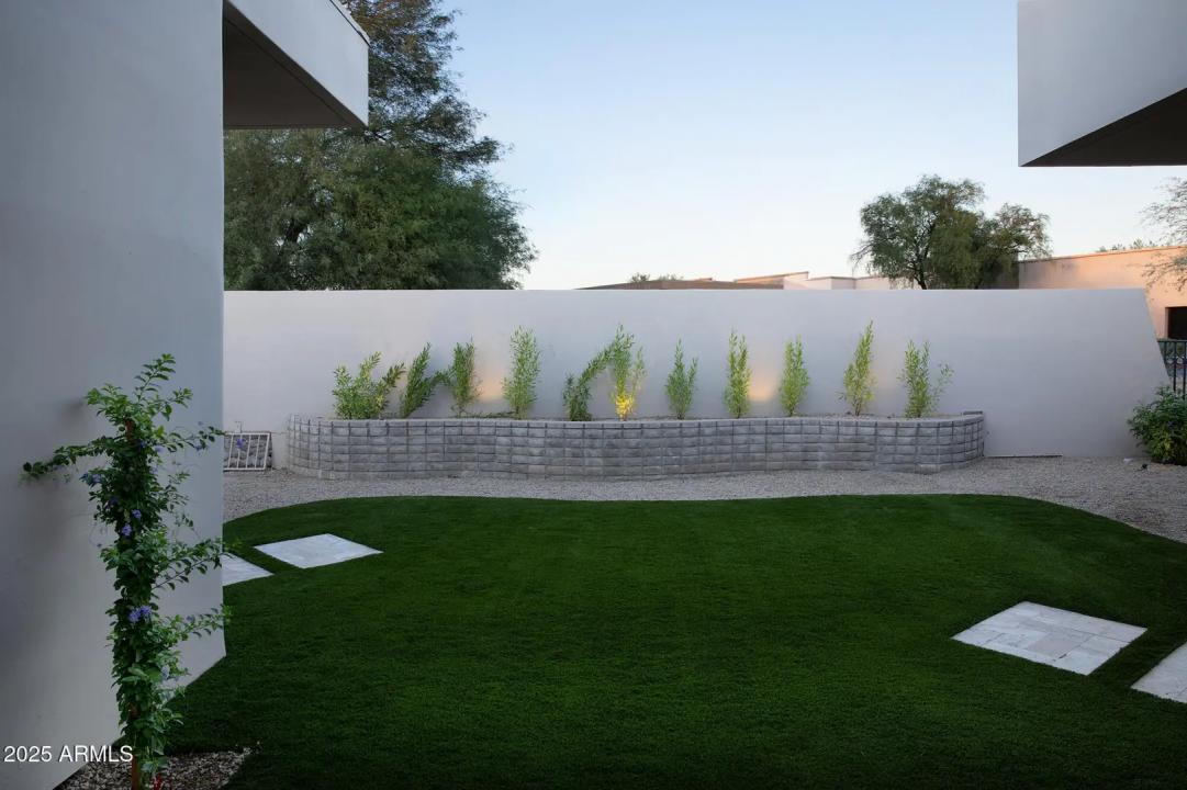 Real Estate Picture 37