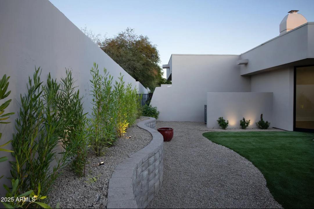 Real Estate Picture 38