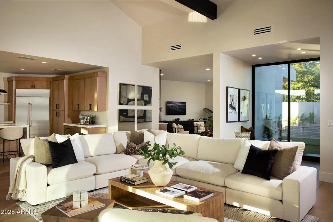 Real Estate Picture 13