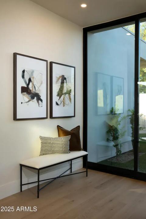 Real Estate Picture 5