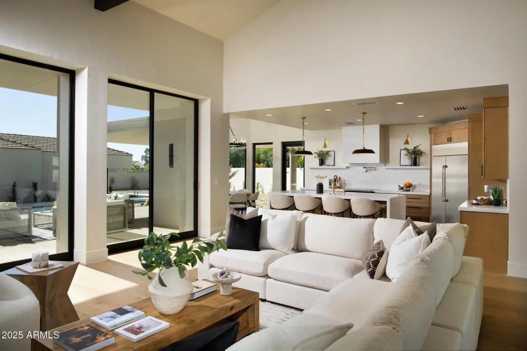 Real Estate Picture 10