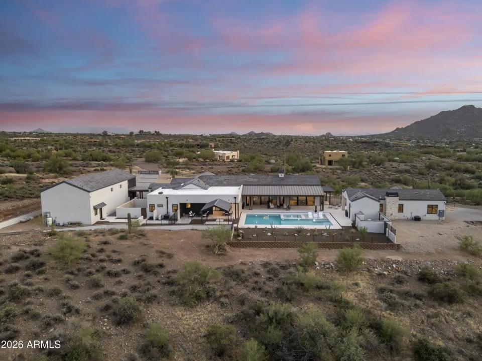 Real Estate Picture 98