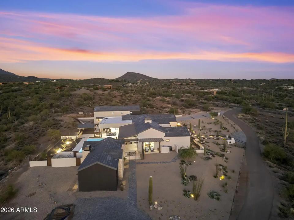 Real Estate Picture 99