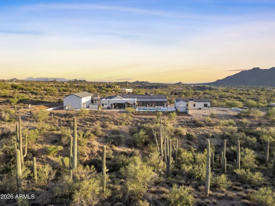 Real Estate Picture 92