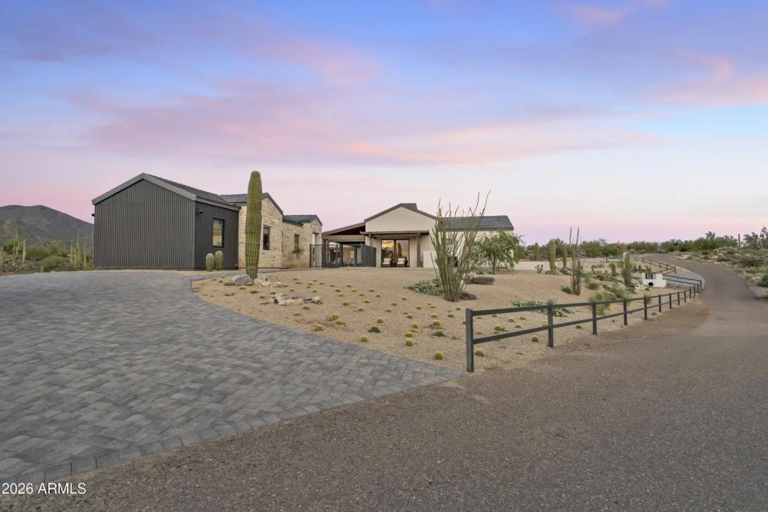 Real Estate Picture 6