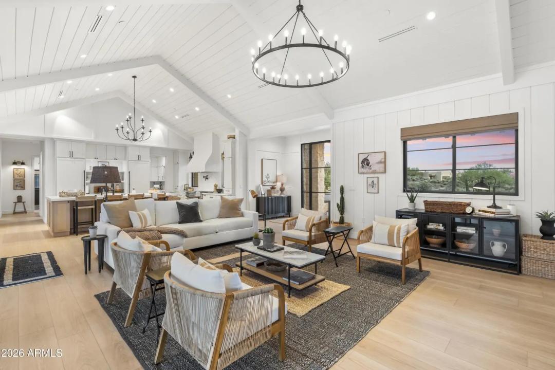 Real Estate Picture 14