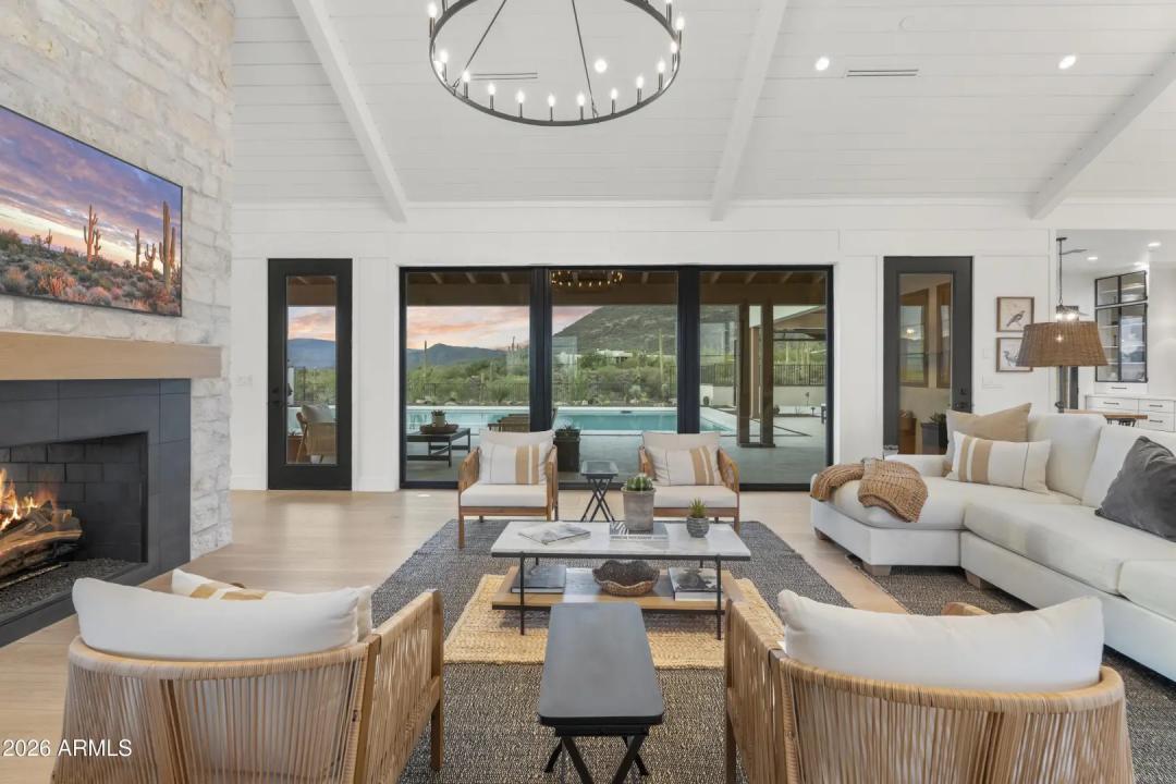 Real Estate Picture 15