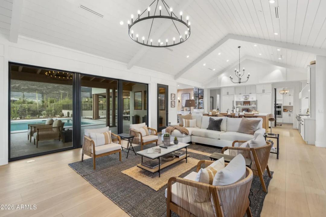 Real Estate Picture 16
