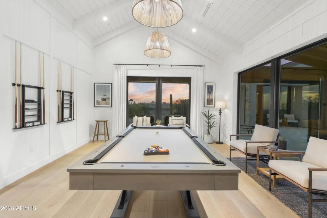 Real Estate Picture 17