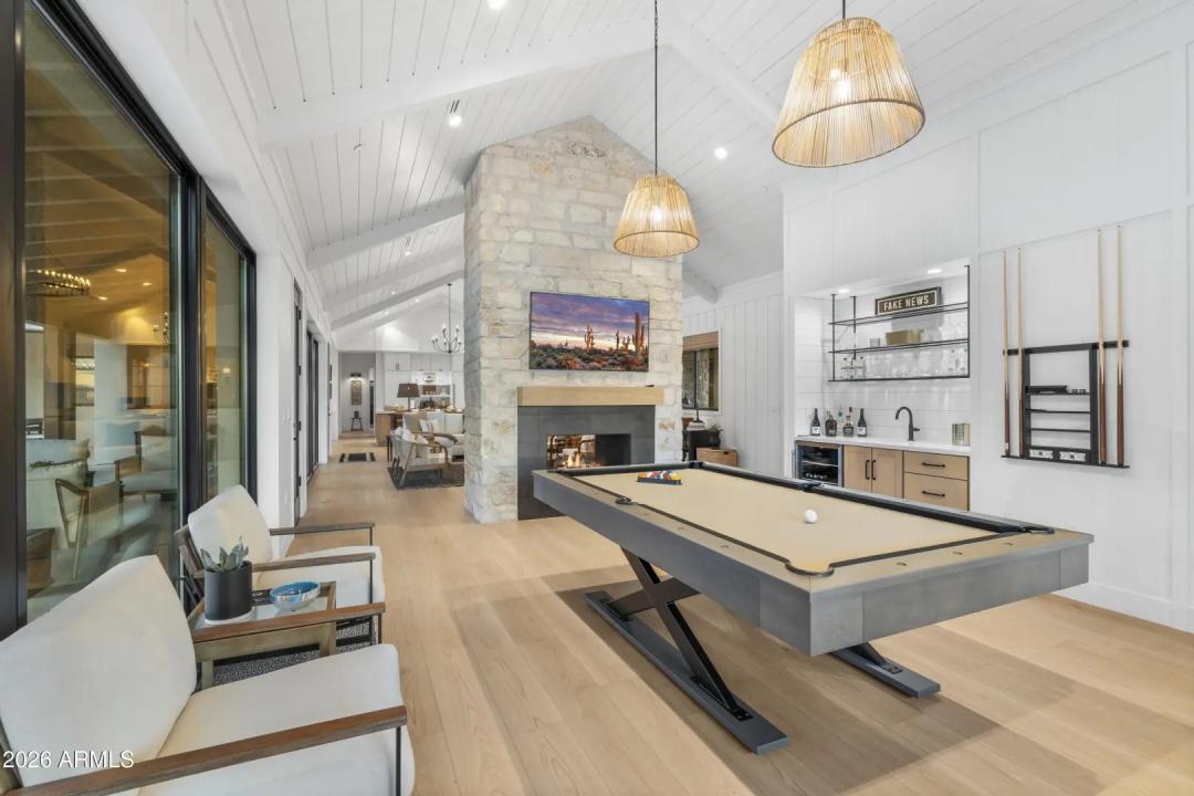 Real Estate Picture 19