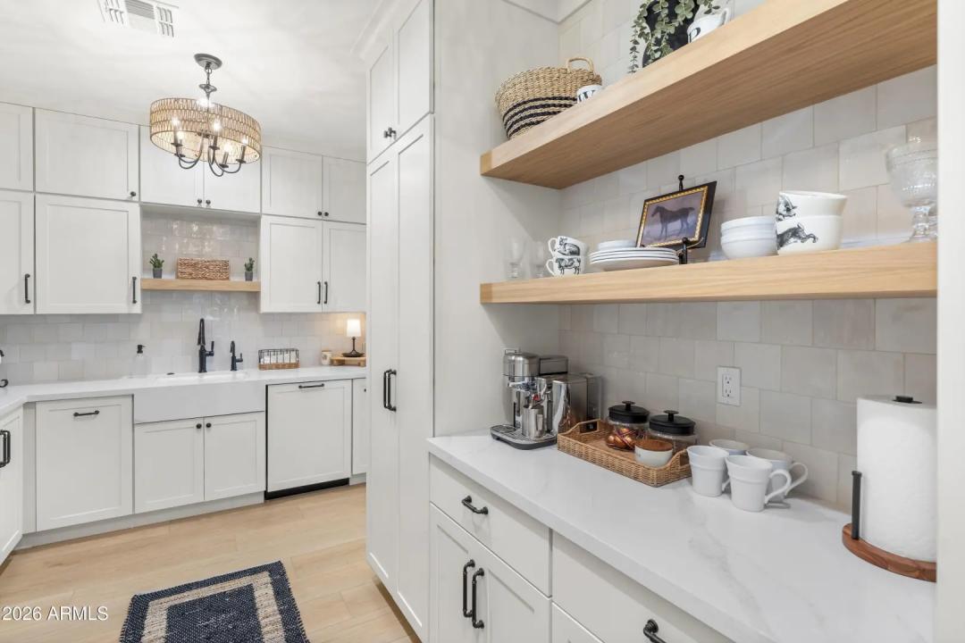 Real Estate Picture 35