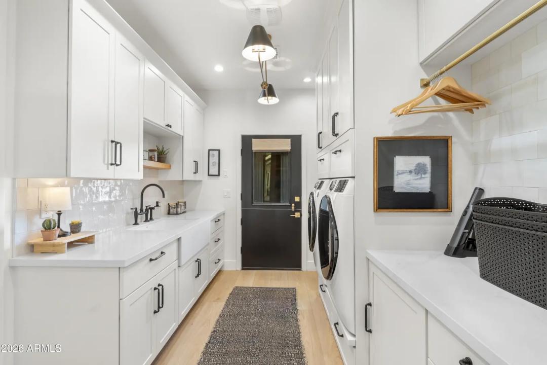 Real Estate Picture 42