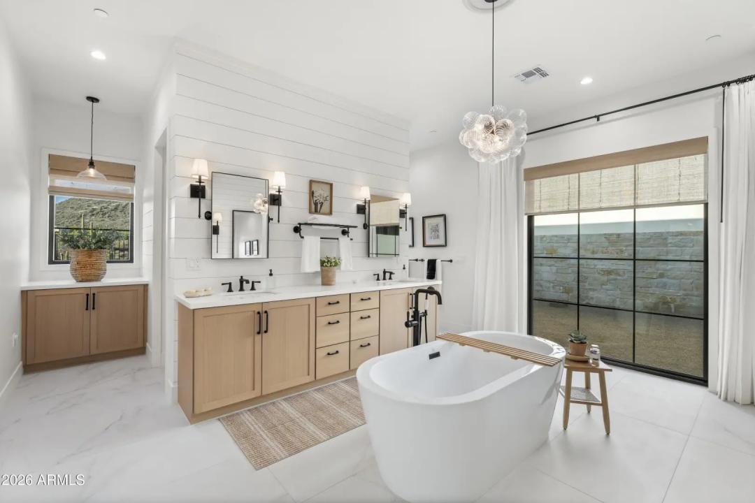Real Estate Picture 43