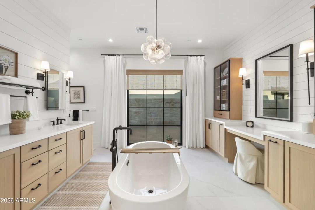 Real Estate Picture 46