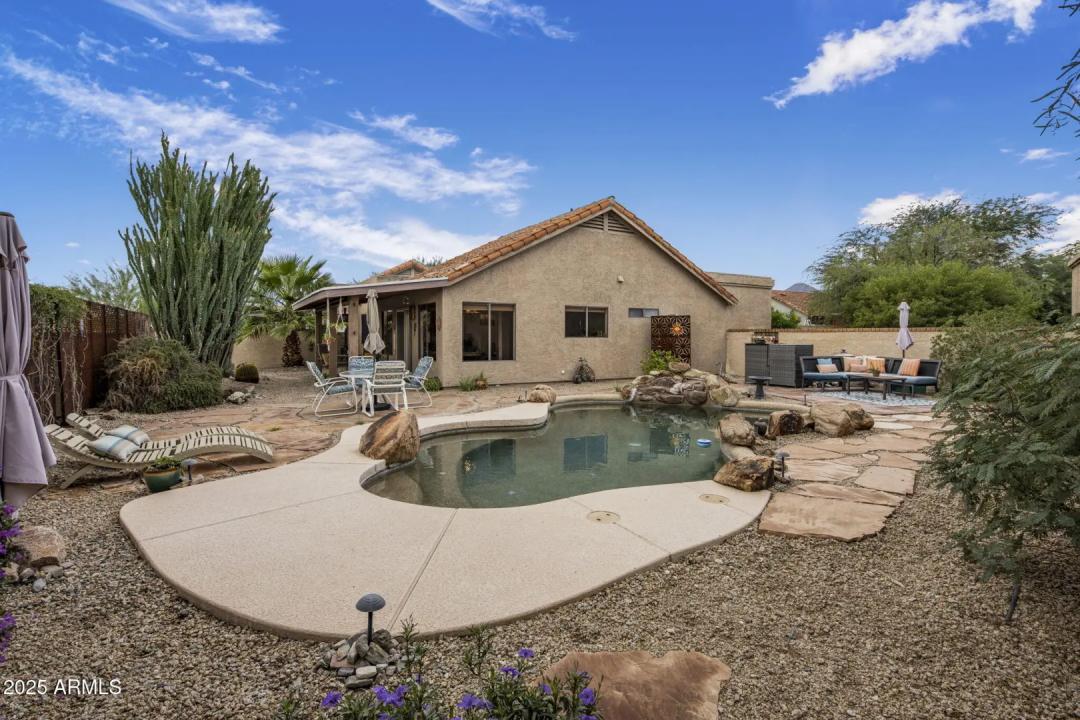 Real Estate Picture 9